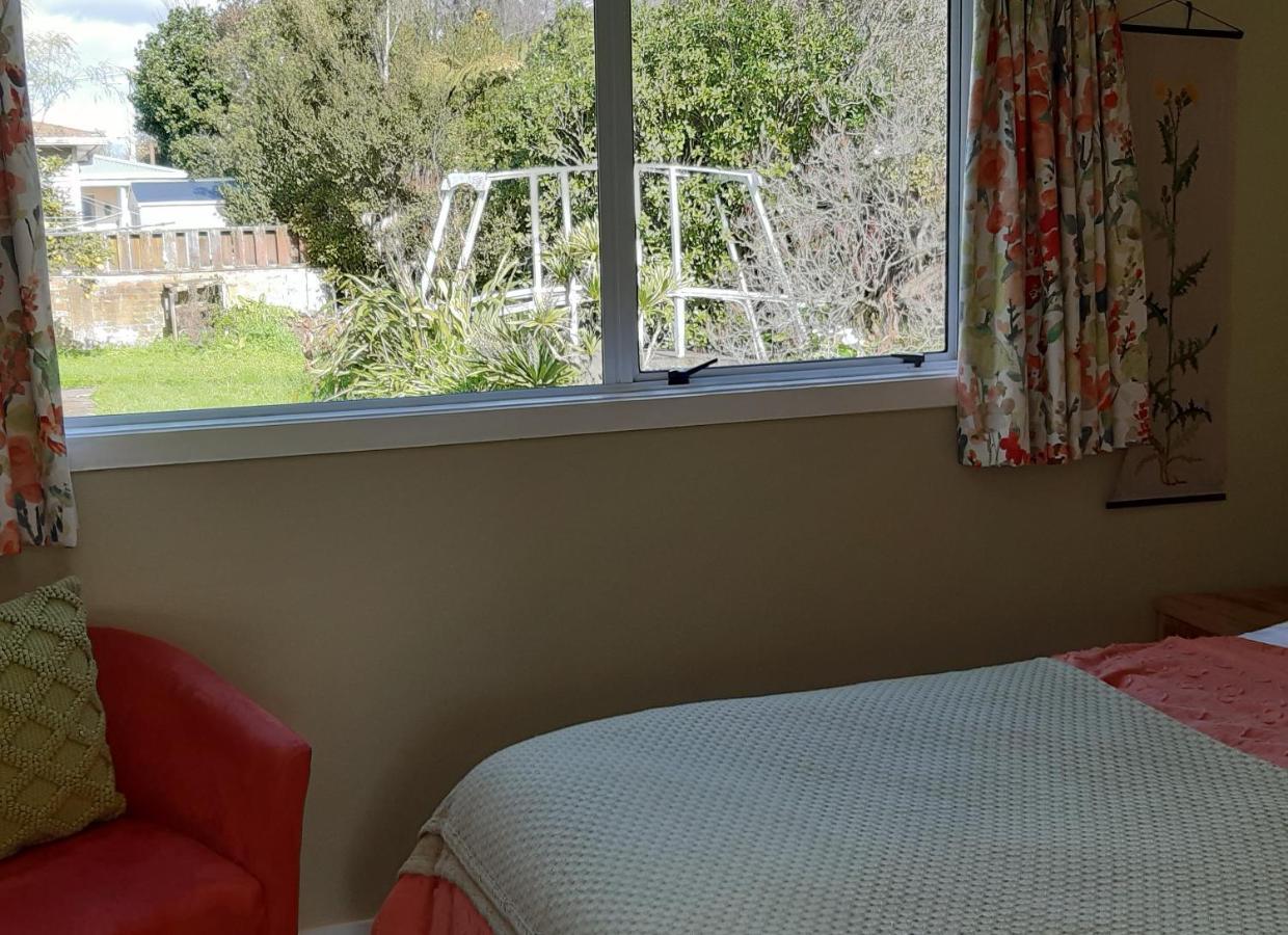 Bunny Cottage Masterton Bagian luar foto