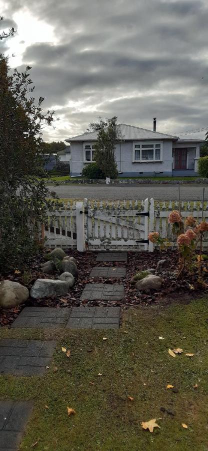 Bunny Cottage Masterton Bagian luar foto