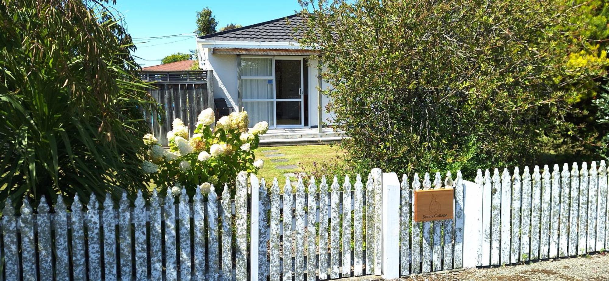 Bunny Cottage Masterton Bagian luar foto